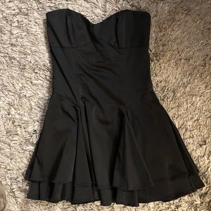 ❤️ Bebe strapless black mini dress 👗